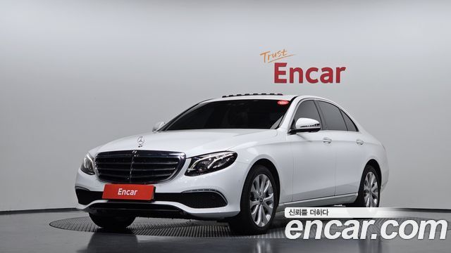 Mercedes-Benz E-Class E300 4MATIC Exclusive