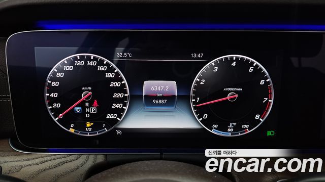 Mercedes-Benz E-Class E300 4MATIC Exclusive