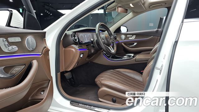 Mercedes-Benz E-Class E300 4MATIC Exclusive