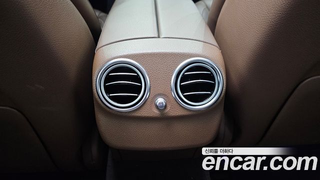 Mercedes-Benz E-Class E300 4MATIC Exclusive