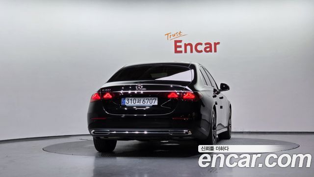 Mercedes-Benz E-Class E200 Avantgarde