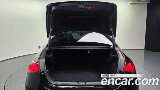 Mercedes-Benz E-Class E200 Avantgarde