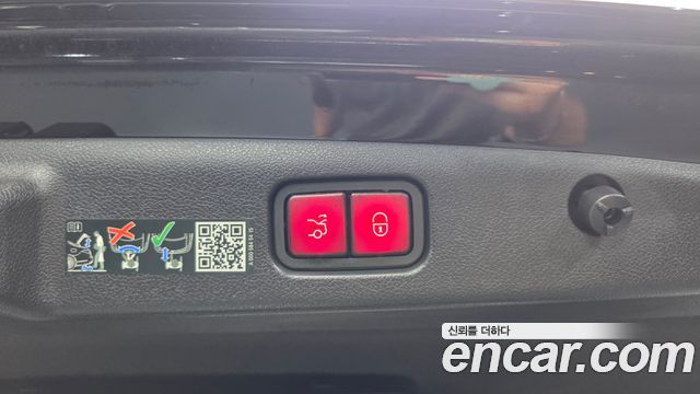 Mercedes-Benz E-Class E200 Avantgarde