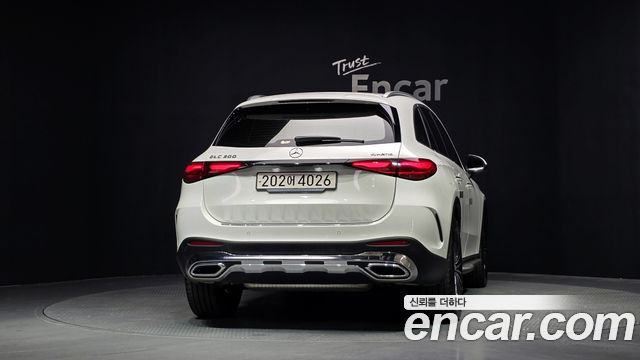 Mercedes-Benz GLC-Class GLC300 4MATIC AMG Line