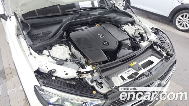 Mercedes-Benz GLC-Class GLC300 4MATIC AMG Line