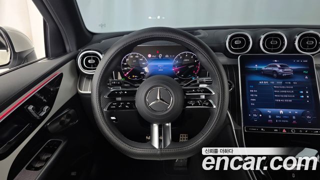 Mercedes-Benz GLC-Class GLC300 4MATIC AMG Line