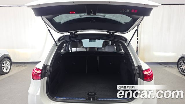 Mercedes-Benz GLC-Class GLC300 4MATIC AMG Line