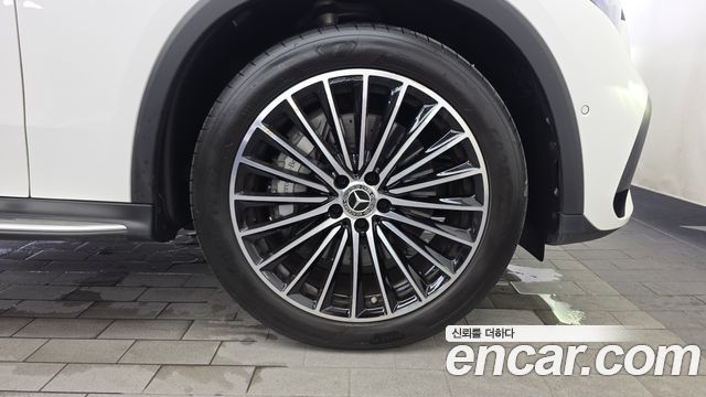 Mercedes-Benz GLC-Class GLC300 4MATIC AMG Line