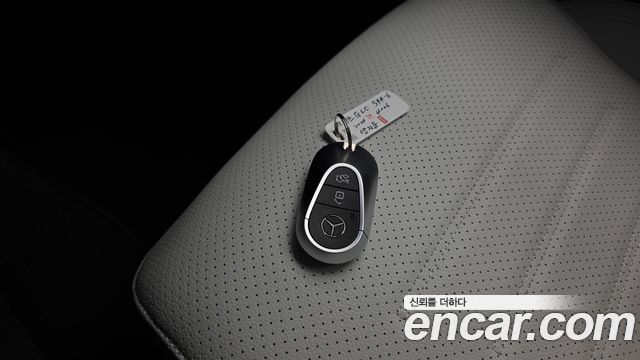 Mercedes-Benz GLC-Class GLC300 4MATIC AMG Line