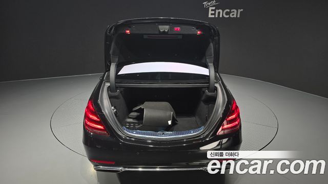 Mercedes-Benz S-Class S560L 4MATIC