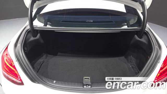Mercedes-Benz C-Class C200