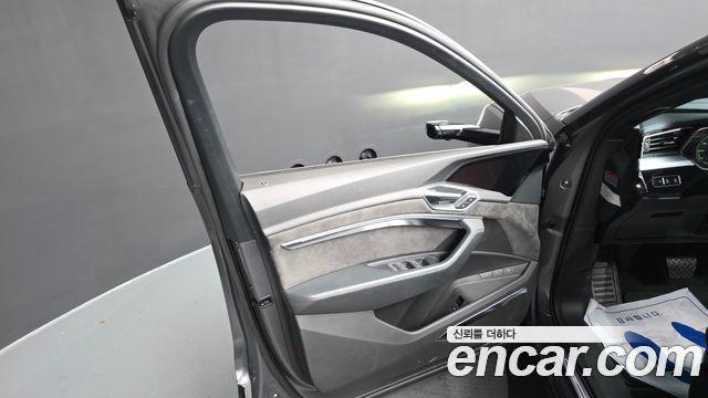 Audi e-tron 55 Quattro