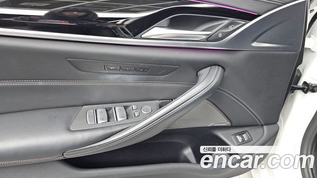 BMW 5-Series 530i Luxury Plus