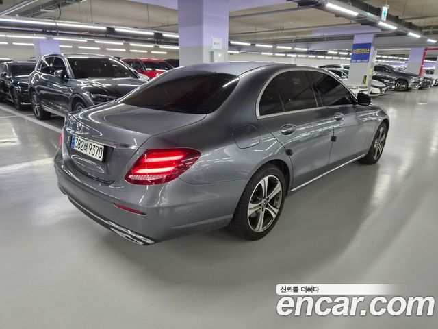 Mercedes-Benz E-Class E220d Avantgarde