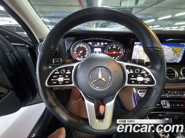Mercedes-Benz E-Class E220d Avantgarde