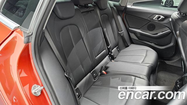 BMW 2-Series 218d Advantage
