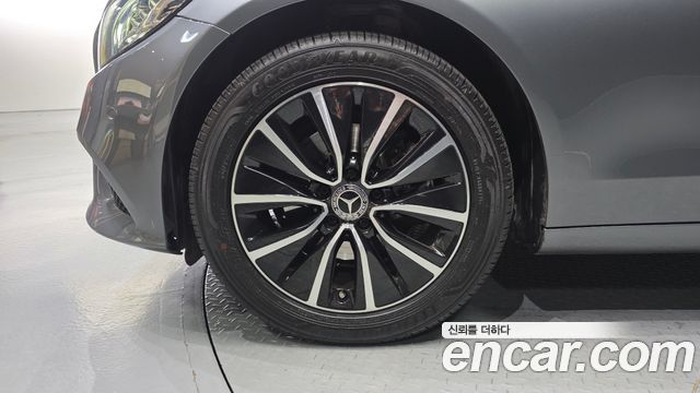 Mercedes-Benz C-Class C200