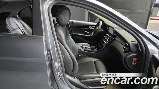 Mercedes-Benz C-Class C200