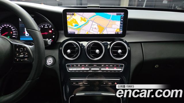 Mercedes-Benz C-Class C200