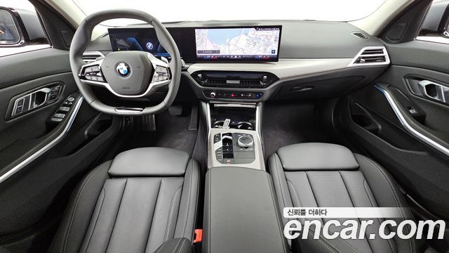 BMW 3-Series 320i