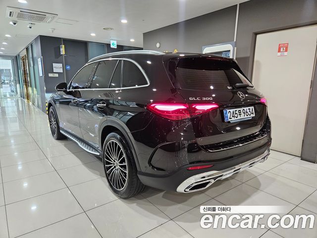 Mercedes-Benz GLC-Class GLC300 4MATIC AMG Line
