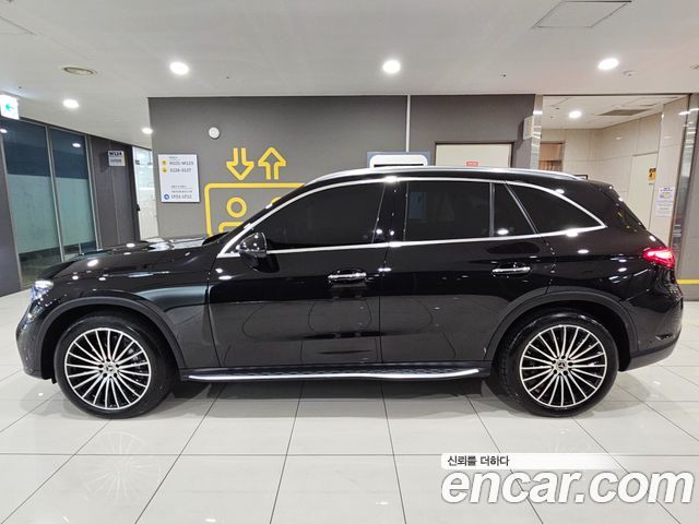 Mercedes-Benz GLC-Class GLC300 4MATIC AMG Line
