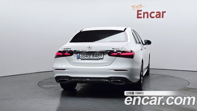 Mercedes-Benz E-Class E220d 4MATIC AMG Line