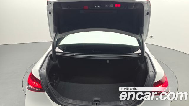 Mercedes-Benz E-Class E220d 4MATIC AMG Line