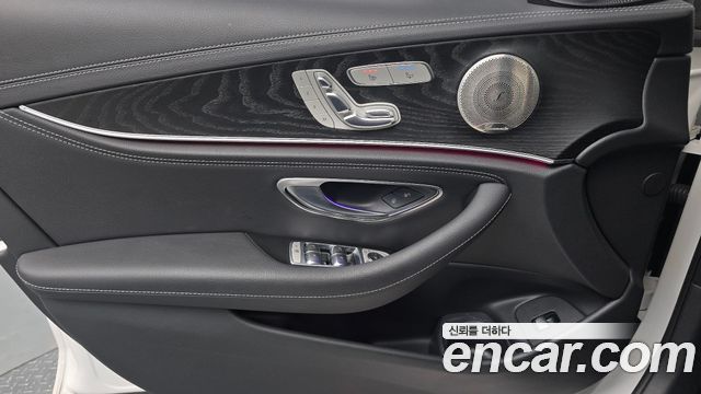 Mercedes-Benz E-Class E220d 4MATIC AMG Line