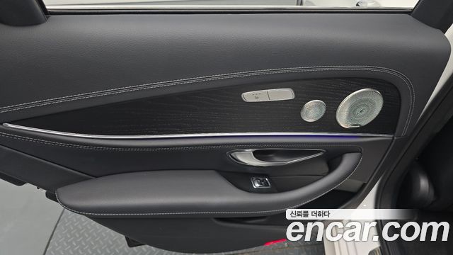 Mercedes-Benz E-Class E220d 4MATIC AMG Line