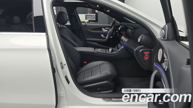 Mercedes-Benz E-Class E220d 4MATIC AMG Line