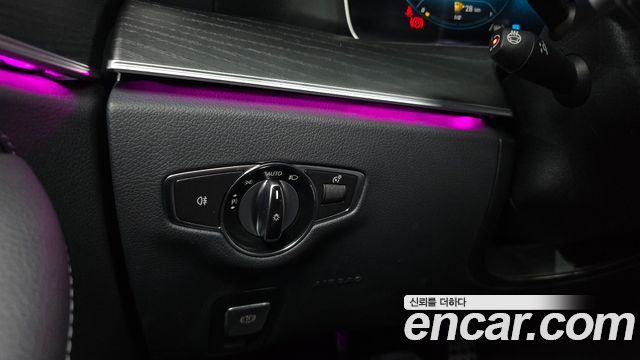 Mercedes-Benz E-Class E220d 4MATIC AMG Line