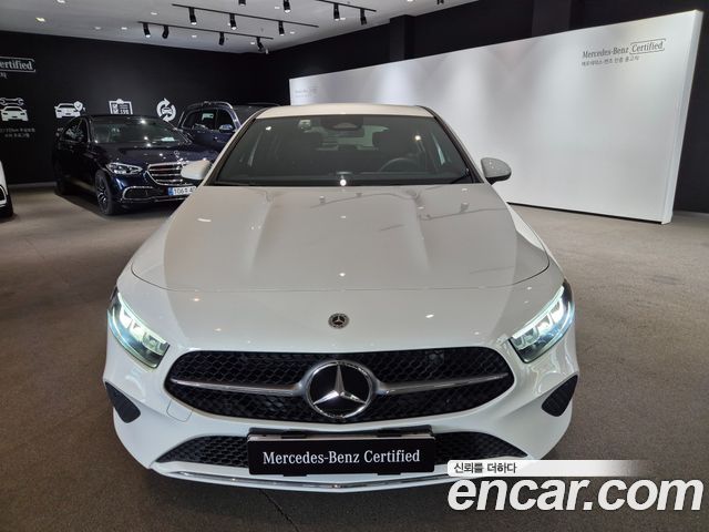 Mercedes-Benz A-Class A220 Hatchback