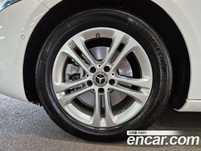 Mercedes-Benz A-Class A220 Hatchback