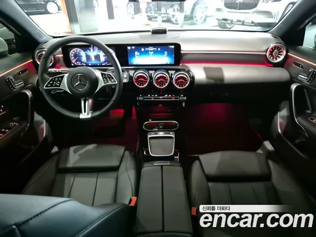 Mercedes-Benz A-Class A220 Hatchback