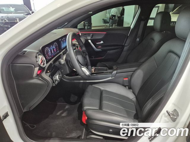 Mercedes-Benz A-Class A220 Hatchback
