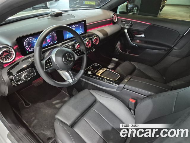 Mercedes-Benz A-Class A220 Hatchback