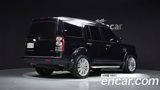 Land Rover Discovery 3.0 SDV6 SE