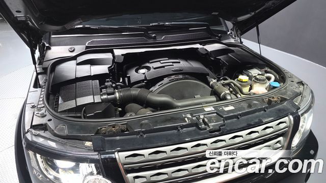 Land Rover Discovery 3.0 SDV6 SE
