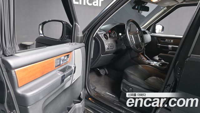 Land Rover Discovery 3.0 SDV6 SE