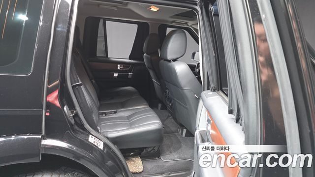 Land Rover Discovery 3.0 SDV6 SE