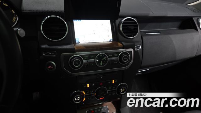Land Rover Discovery 3.0 SDV6 SE