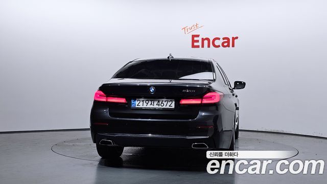 BMW 5-Series 530i Luxury