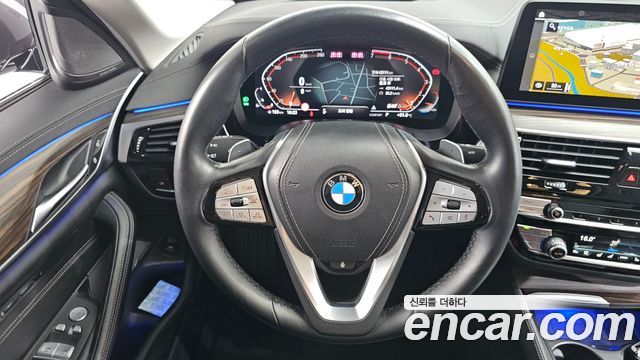 BMW 5-Series 530i Luxury