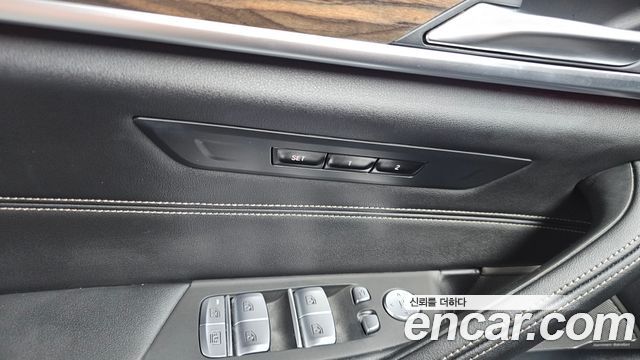 BMW 5-Series 530i Luxury