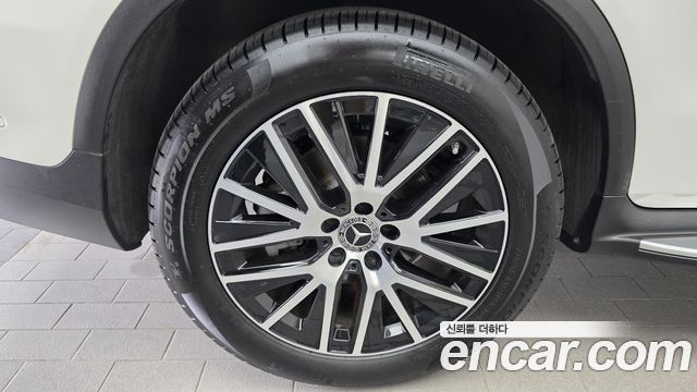 Mercedes-Benz GLC-Class GLC300 4MATIC