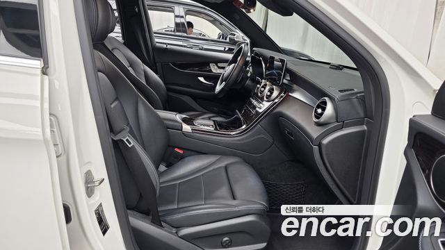 Mercedes-Benz GLC-Class GLC300 4MATIC