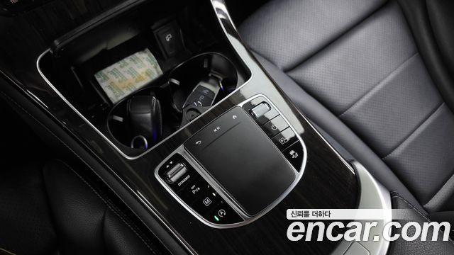 Mercedes-Benz GLC-Class GLC300 4MATIC