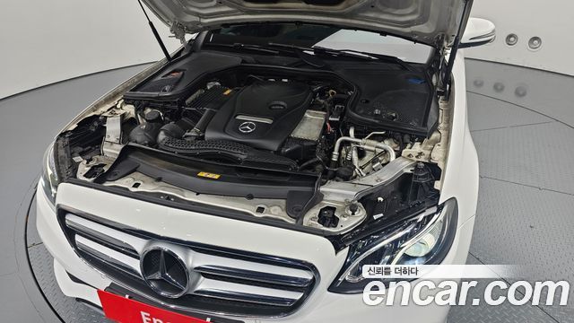 Mercedes-Benz E-Class E300 Avantgarde