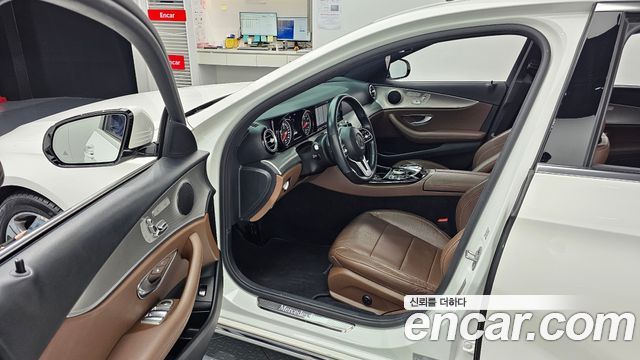 Mercedes-Benz E-Class E300 Avantgarde